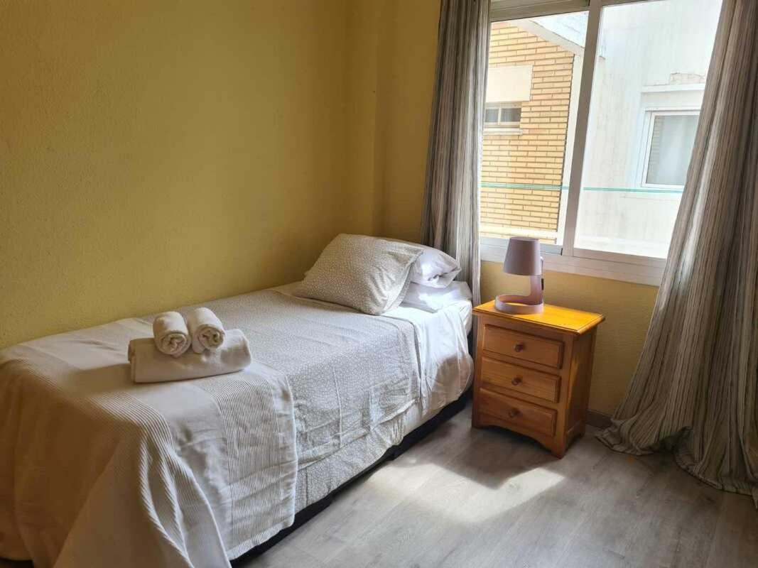 Apartamento Dos Torres Frodo - Estacionamiento Privado Gratuito Zaragoza Exterior foto
