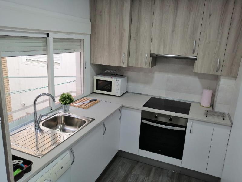 Apartamento Dos Torres Frodo - Estacionamiento Privado Gratuito Zaragoza Habitación foto