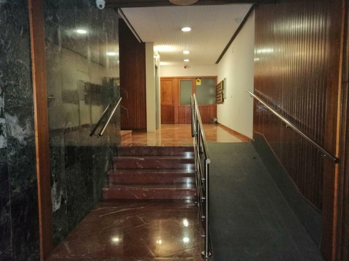 Apartamento Dos Torres Frodo - Estacionamiento Privado Gratuito Zaragoza Exterior foto