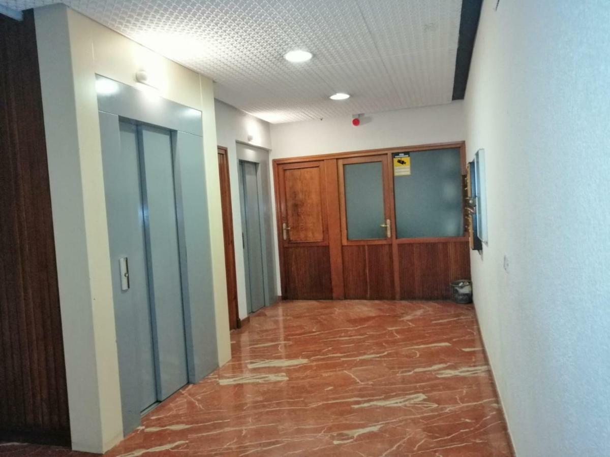 Apartamento Dos Torres Frodo - Estacionamiento Privado Gratuito Zaragoza Exterior foto
